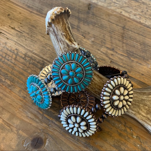 Figleaffashion Jewelry - New Western Turquoise & White Squash Blossom Beaded Bracelet